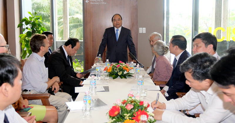 The Prime Minister of Vietnam Nguyễn Xuân Phúc visits the ICISE conference center